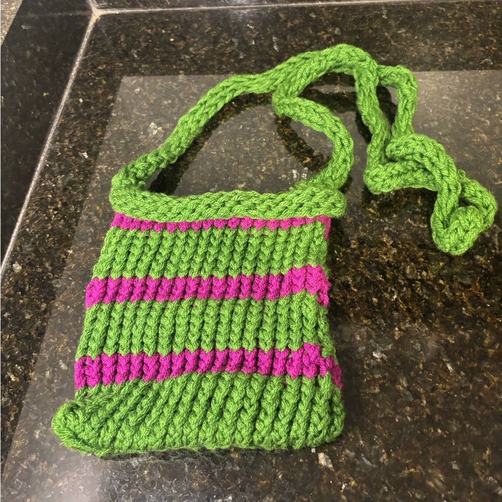 NWOT Green/Purple Knit Crossbody Bag/Purse
